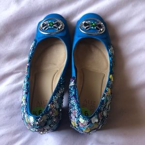 CUSTOM HAND-BEJEWELED CUSTOM PUMPS